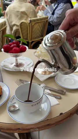 I’m out of office- thank you very much 🥰 #paris #hotchocolate 
