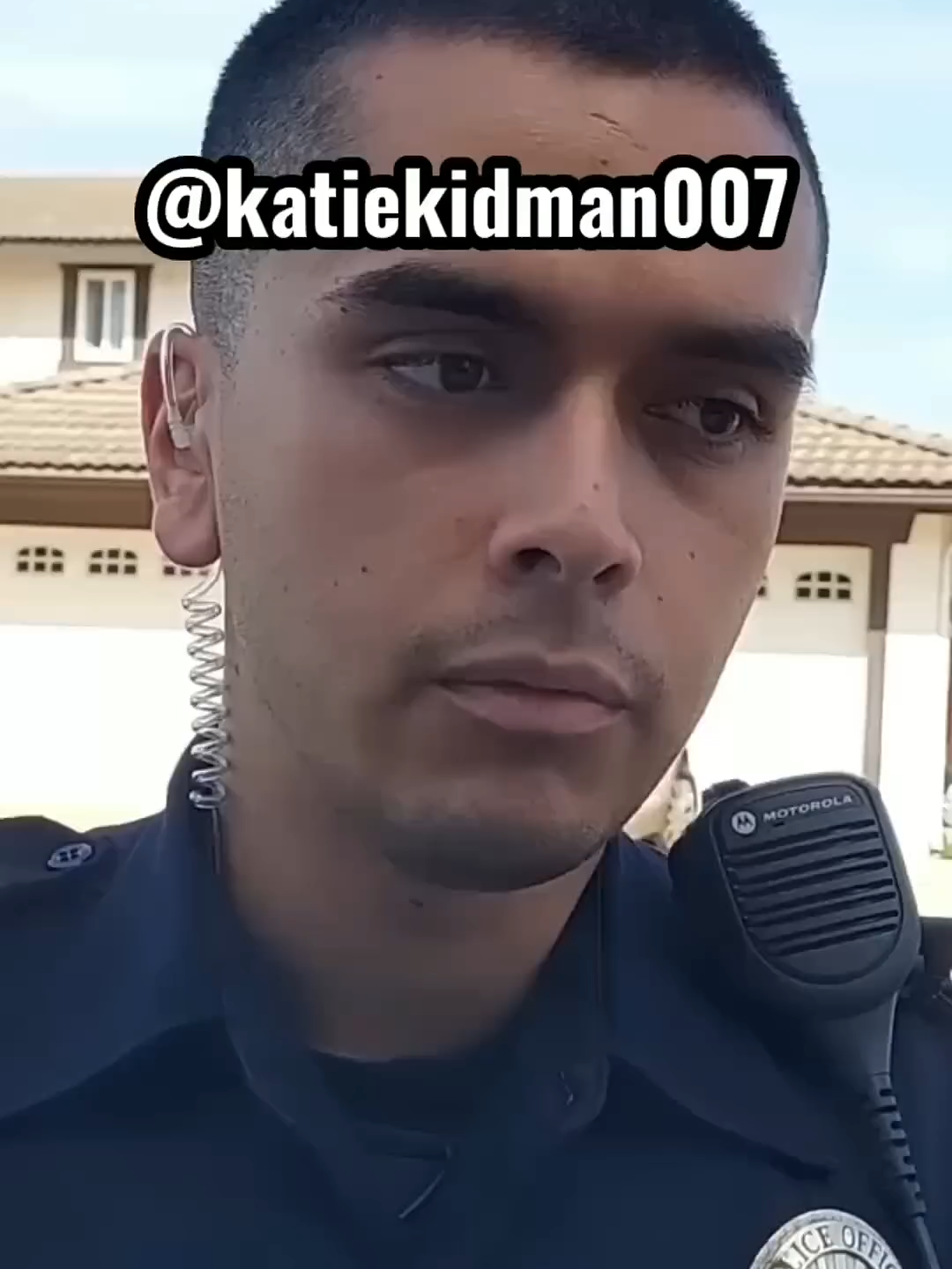 Idiot Cop Gets Owned and Dismissed! LEAVE NOW! Unlawful Orders Refused! First Amendment Audit