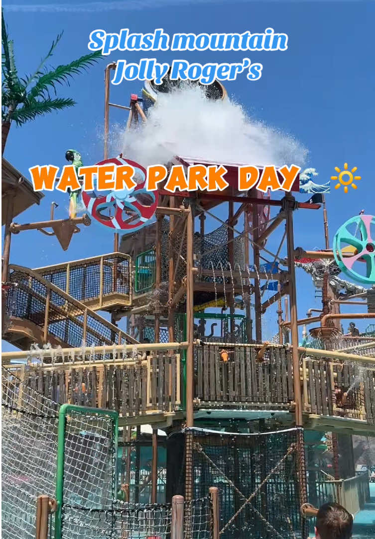 Splash mountain Jolly Roger’s water park in Ocean City Maryland is one of our favorite things to do on vacation #oceancitymaryland #jollyroger #amusementpark #waterparks #summerfunforkids #splashmountain 
