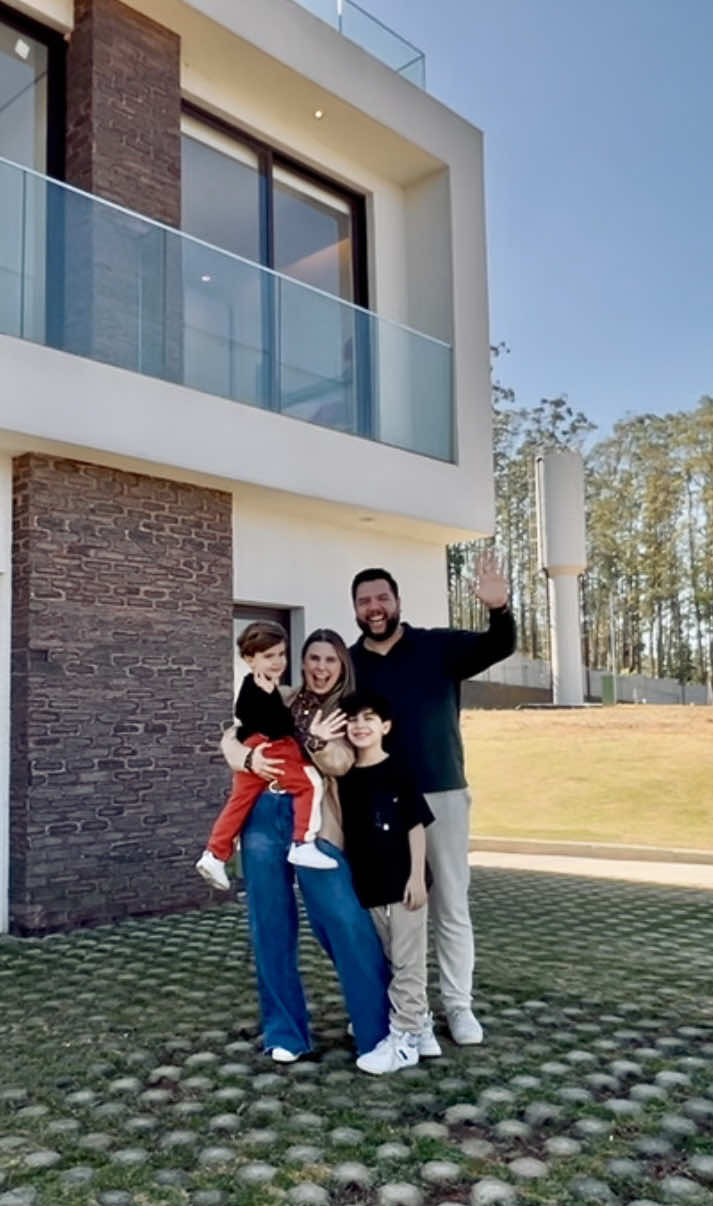 🏡 Já pensou em morar em um condomínio fechado, com segurança 24h, clube de lazer completo e em meio a muito verde? Conheça o Club Life Granja Viana da @godoiconstrutora com terrenos a partir de 125m² para você construir a casa dos seus sonhos!  ✨ Com parcelas a partir de R$1.450* por mês e financiamento em até 240x direto com a construtora, sem burocracia!  💚 Lazer de clube com piscina, playground, quadras de beach tennis e streetbasket, coworking, salão de festas e jogos. 📍Km 36 da Raposo Tavares. Vem visitar a casa modelo e se encantar! 📲 Para saber mais, comenta “CLUB LIFE” que um dos corretores vai te responder!  🚧 Um projeto Godoi Construtora @godoiconstrutora  *CONDIÇÕES REFERENTES EXCLUSIVAMENTE AO LOTE F-177. DEMAIS CONDIÇÕES ESTIMADAS EM CONTRATO DE COMPRA E VENDA À DISPOSIÇÃO NA SEDE DA GODOI CONSTRUTORA. PARTE DOS LOTES À VENDA SÃO DE PROPRIEDADE R. BECHARA EMPREENDIMENTOS LTDA E MBG EMPREENDIMENTOS LTDA. #granjaviana #condominiofechado #raposotavares #clublifegranjaviana 
