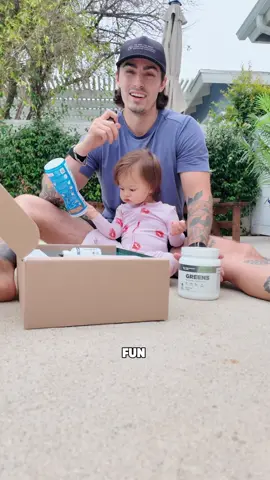 The reality of unboxing videos with a baby🙃  If this doesn’t make you want some greens idk what will lol  Link in bio so subscribe & get your FREE welcome kit🫶🏻 #greens #transparentlabs #guthealth @Transparent Labs 