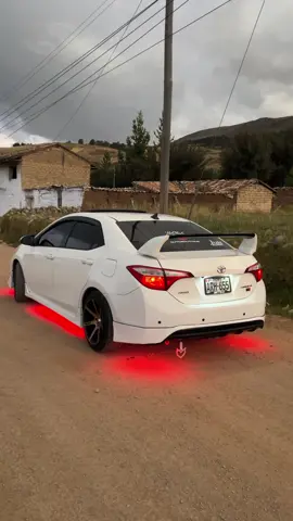 #corolla #corollatuning #toyota #toyotacorolla #blanquita #corollapremium #premium #perlado #corollalover #tuning #farosled #bajito #elegante #finito #fino #fyp #viralditiktok  #paratii 