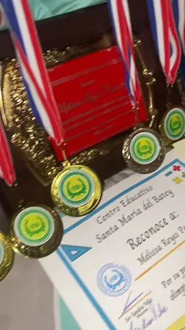 Gracias a papá Dios🙇🏻‍♀️❤️, y luego a mi esfuerzo, disciplina y sacrificio🙌🏽. #diplomas #placas #olimpiadas #esfuerzo #disciplin #medallas #video_viral #fyppppppppppppppppppppppp #video_ 