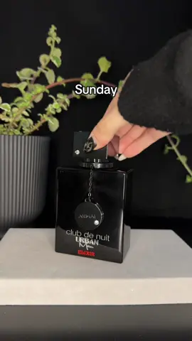 Un perfume para cada día de la semana 😏🔥  #perfect #perfumetiktok #perfumesarabes #paratii #viralvideos #trends #perfumetiktok #ArabTikTok #tik_tok #fragancias 