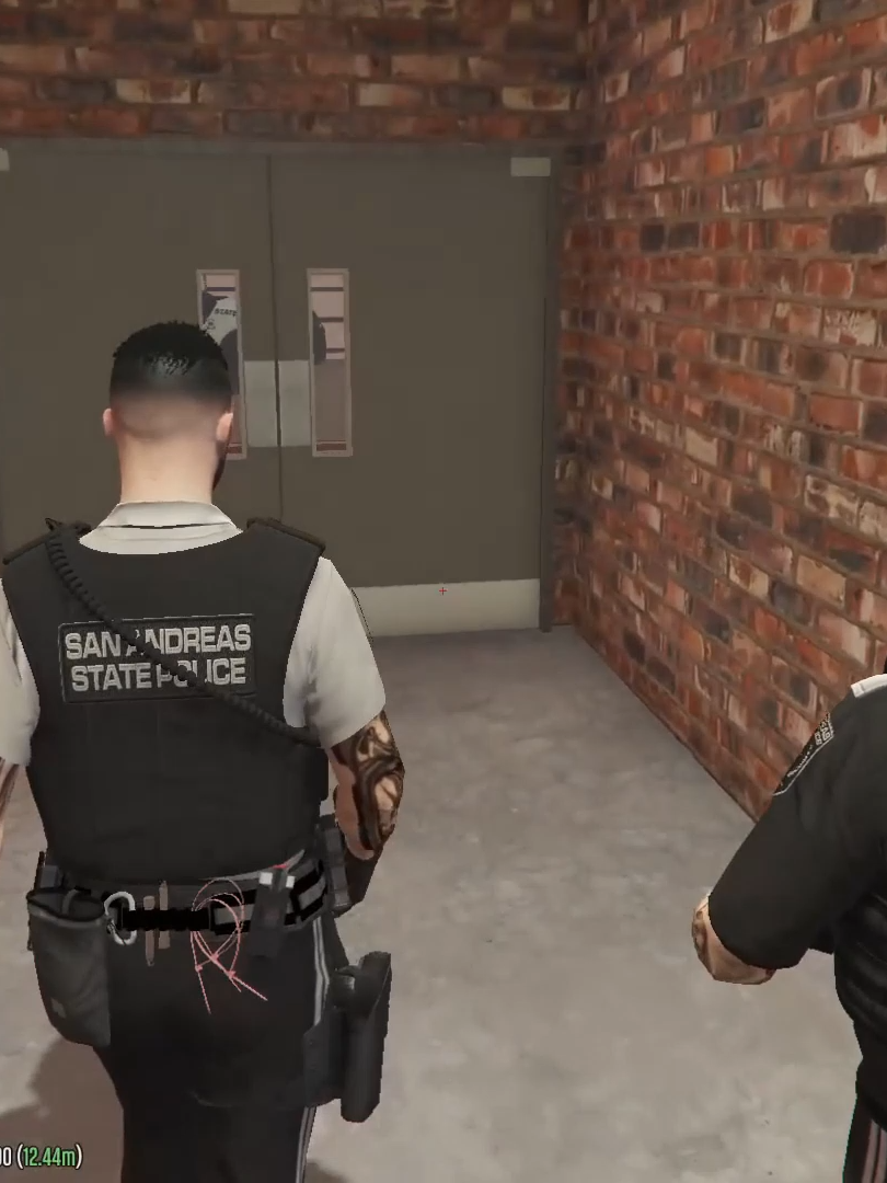 Apparently locks are really difficult for Our Troopers #fivem #gtarp #gtarpmoments #gtavrp #fivemserver #funnyrp #policerp #mcrp #rp