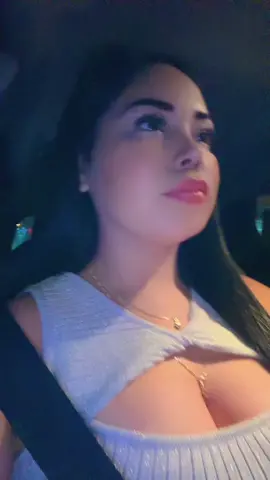 Solamente tú la que con dulzura entiende mil palabras y ama mi locura la que me domina con una sonrisa punta en los labios #sigueme❤️ #parati #viral_video #salseradecorazon♥️ #amoresbonitos🥰💖🐥😍❤️ #parejas 