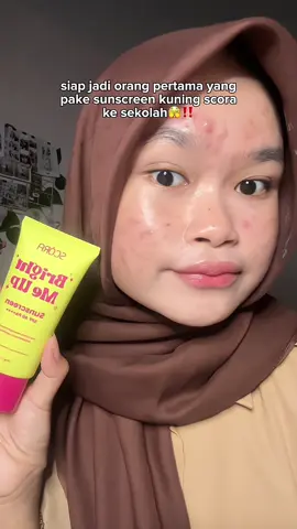 auto glowing seharian💋 #scora #sunscreen #fyp #skincare #anaksekolah 