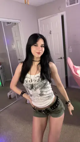 streaming on twitch rn !