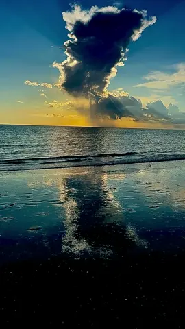 Living In The Moments, @alex and me on a spectacular evening for a beach walk.  #beach #tropical #life #family 