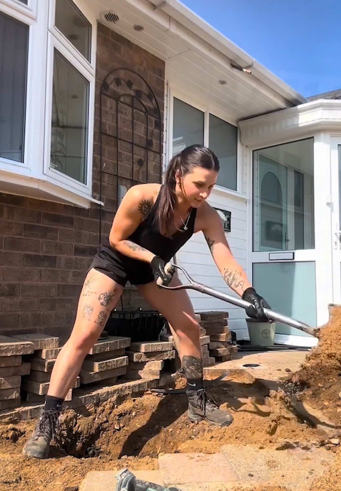 Hardscaping Satisfying Videos ⛏️ #oddlysatisfying #satisfyingvideo #satisfying #asmr #asmrvideo #swimming #swimmingpool #hardscape #hardscaping #landscape #landscaping 