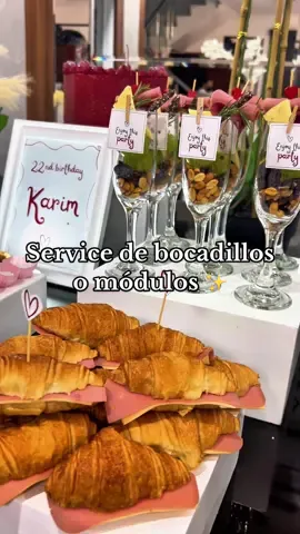 Módulos o bocaditos… Una decisión simple, hasta que pruebas Foodie. 🧀🍷😍  Gastronomía publicitaria para eventos con estilo. #FoodieCatering #CateringPerú #EventosConEstilo #MódulosGourmet #BocaditosFinos #lima #peru #eventos #eventoscorporativos #eventossociales #cumpleaños 