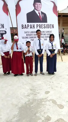 PULUHAN RIBU SISWA TERANCAM TERGUSUR! 📍 Kawasan Taman Nasional Tesso Nilo (TNTN) kini jadi sorotan! Ribuan anak sekolah terancam kehilangan tempat tinggal dan pendidikan karena penggusuran. 📢 Suara mereka butuh didengar! #TNTN #AnakSekolahTergusur #TessoNilo #FYP #BeritaViral #PendidikanUntukSemua