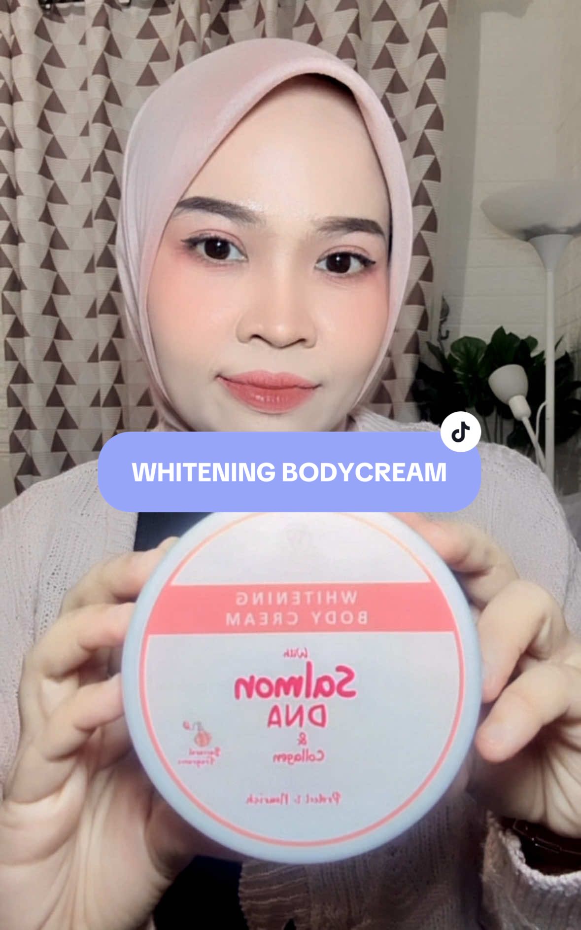 pemakaian rutin HB whitening body cream with salmon dna + collagen bisa memudarkan bekas luka dan stretmarch juga meratakan warna kulit yang belang 🤗 sdh BPOM aman untuk bumil dan busui harga 135rb per pot, open reseller untuk pembelian ecer dan grosir langsung hubungi ⬇️ FB/IG : putryshop palopo WA : 085341873335 📍palopo, sulawesi selatan #sulawesiselatan #bugis 