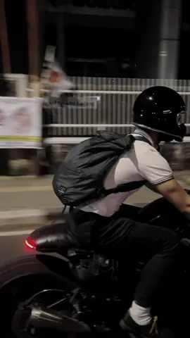 daamnn #fyp #foryou #xybca #nightride #custom #caferacer #bratcafe 
