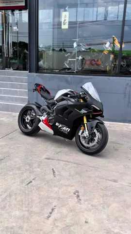 แพนกวินดำ ในไทยมีเพียง 5 คัน Panigale V4 SP2 Limited Edition ปี2022 รถใหม่ป้ายแดง เลขไมล์ 146 กิโลเมตร🔥1,150,000 เท่านั้น รายละเอียดเพิ่มเติม📲 #Ducati #DucatiThailand #DucatiRacing #DucatiPanigale #DucatiLenovoTeam ##DucatiCorse##DucatiV4#DucatiV2 #DucatiV4SP2 #V4 #V4S #V4R #V4SP2 #PanigaleV4 #Superbike #Bigbike #บิ๊กไบค์มือสอง #ปอนด์ทีเอสบิ๊กไบค์