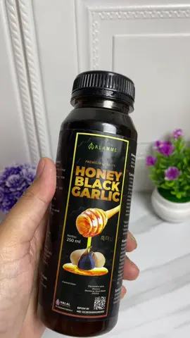 Konsumsi sebelum tidur honey black garlic dari alamme biar pagi badan jadi bugar nggak capek-capek lagi #honeyblackgarlic #madubawanghitam #alamme 
