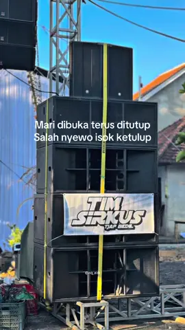 tak haloo opo mbok haloo? 🔫🔫🔫#soundsystembanyuwangi #sumbersewusoundofficial #soundhajatan #soundkonten #soundhoreg #timsirkustjapbedil #banyuwangi #CapCut 