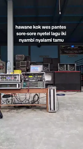 misal e🤣 #soundviral #fifakencanaaudio #yndpro #soundhajatan #soundhajatan #ceksound #soundsystem #fyp #xyzbca 