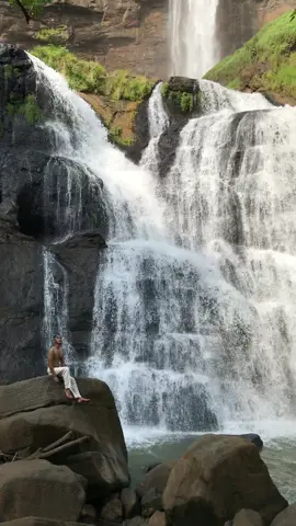 Kalo lagi di Sukabumi jangan lupa buat main kesini 😍. #traveltiktok #sukabumi #geoparkciletuh #curugcikanteh 