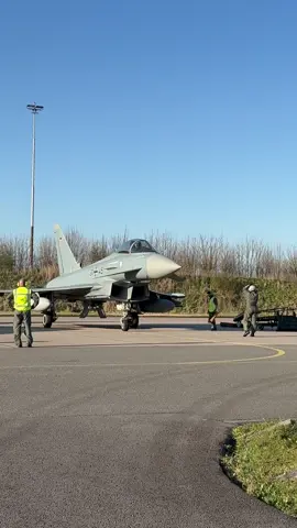If you think parallel parking is tough, you’ve never tried to park a Eurofighter Typhoon. Luckily, these guys are experts. For more exciting behind the scenes from Ramstein Flag 25 head over to our YouTube channel #avgeek #nato 