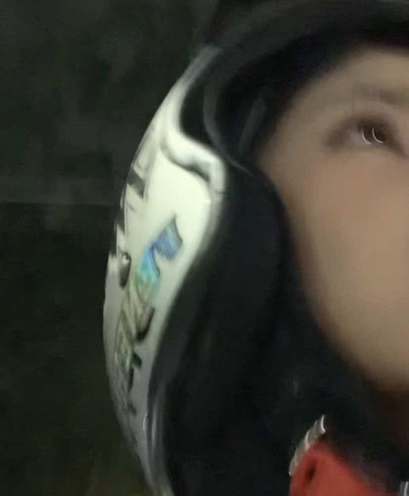 lg sedih tp gojek nya ngajak ketawa trs😭❤️