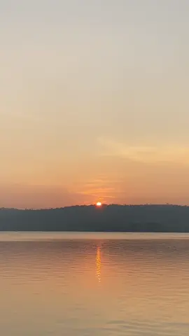 #fyp #denganmusaja #senja #sunsetlover #fypシ #nyomanpaul #keisyalevronka #paulmoon 