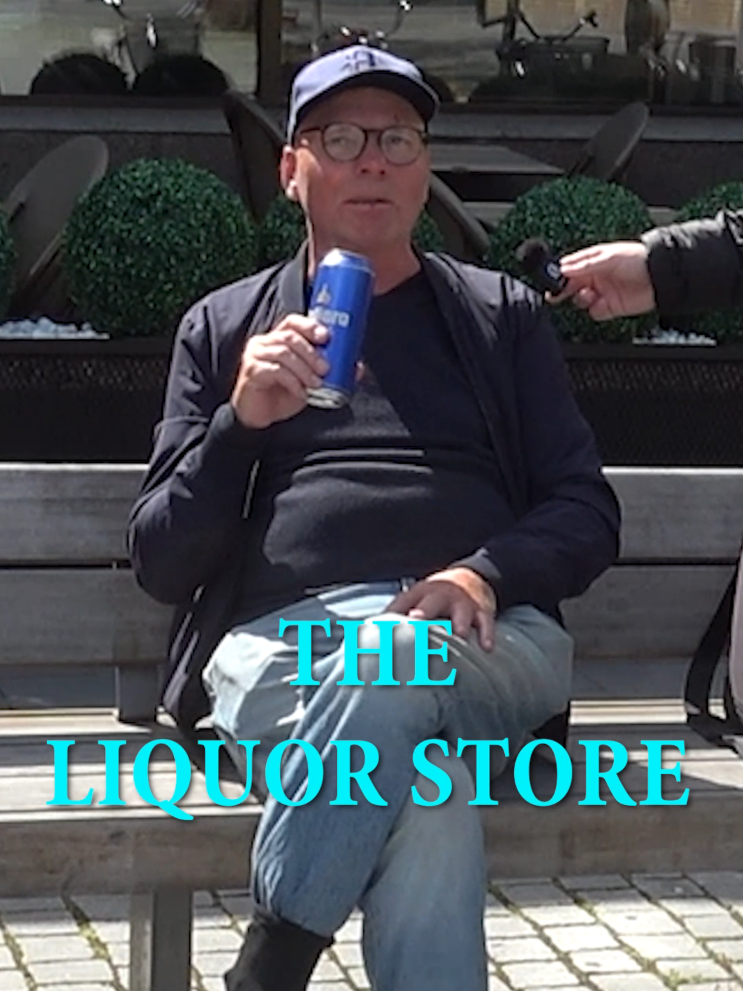 GO IN AND FOLLOW FOR MORE VIDEOS! #roligt #interview #svenskhumor #funnyvideos😂 #linköping