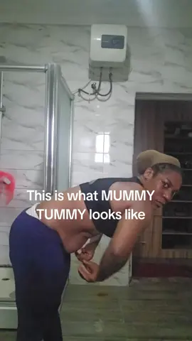 This is what belly loose skin looks like. It's mostly caused by stretching of the belly skin elesticity during pregnancy. So when you hear tummy tuck, it's the removal of the excess belly skin. How will u Describe your belly loose skin? #postpartumjourney #postpartumbody #postpartumrecovery #newmom #postpartumfitness #bodyafterbaby  #ukmoms #africanmoms #nigerianmoms #coachumuasa 