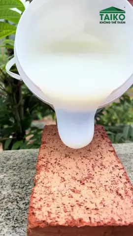 Keo trong suốt chống thấm trên mọi bề mặt, sàn mái, sân thượng, ban công, tường nhà, máng xối, bể nước ... độ bền cao, dễ dàng sử dụng #chongthamtuong #keotrongsuot