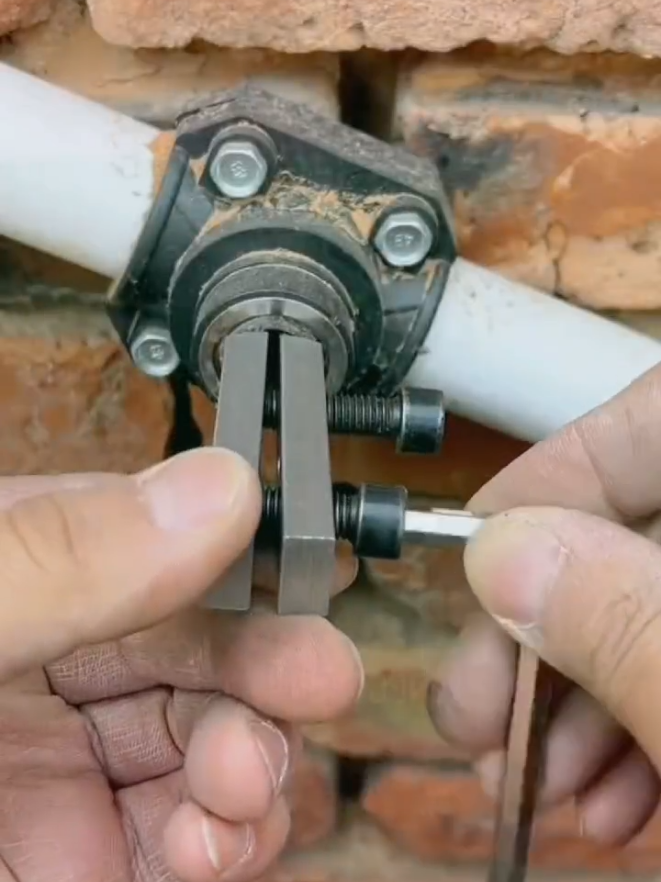 New faucet angle valve broken #DIY #toolstoday #use #goodthing #tools #fyfyfyfyfyfyfyfyfyfyfyfyfyff #foryou #accessories #maintenance #fyfy #tool 