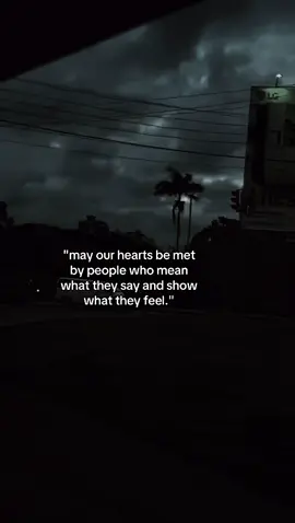 #foryou #fyp #foryoupage #sad #viral #imtired #life #brokenworld #yourfeelingsmatter #feelings #pain #heartbroken #heartbreak