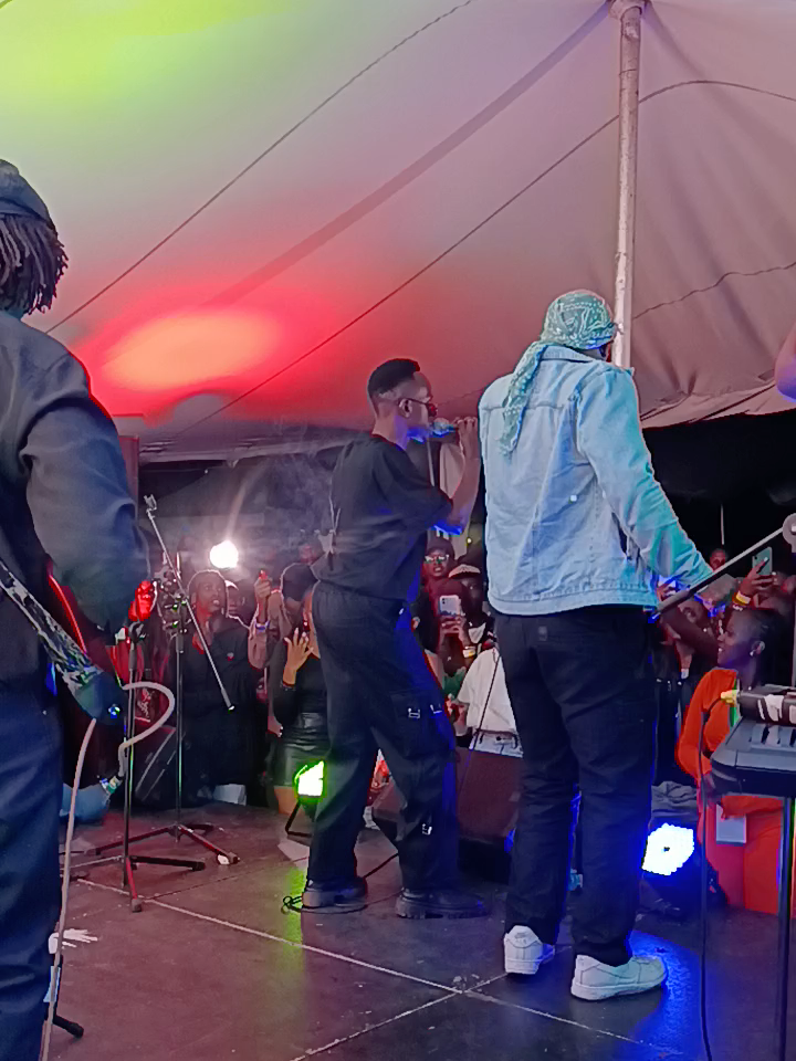 Angukaaiing nayo with @_kinoti__ & @modestchabari at Gold in the Garden 1. Our hearts are heavy due to recent & current affairs, here's our chance to heal together. 70% of our EARLY BIRD TICKETS ARE SOLD OUT. Get yours while you still can! #goldinthegarden #livemusicevent