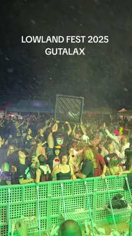 Szerdai hangulat a Gutalax alatt. Jegyek a helyszínen. #deathmetal #extrememetal #metalfestival #camping #metal #foryou #foryou #pusztuljonforyouba #foryoupage #fyp #beach #pusztuljonforyouba #foryoupage #lowlandfest 