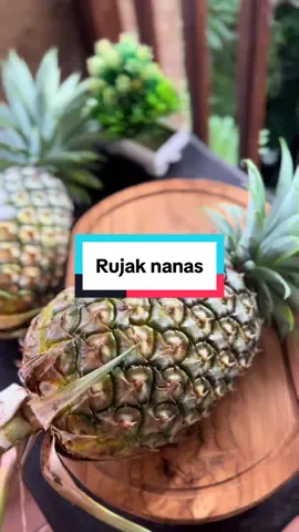 Rujak buah nanas Jumbo #rujak #nanas #buahnanas #rujakmanis #rujakpedas #rujakmangga 