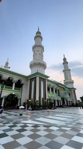 suara sore di masjid kesepuhan al istiqlaliyah #cilongokpasarkemis #ponpesalistiqlaliyahcilongok #fyp #lewatberanda #mentahanvideo #abuyauciturtusicilongok 