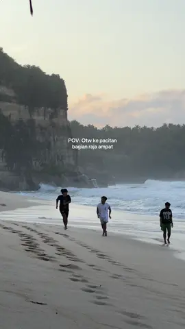 Nggk ad obat 🏝️🏖️ #fypage #4u #xybca #masukberandafyp #buyutanbeachpacitan #kalicokelpacitan #pacitanjawatimur @PANTAI BUYUTAN PACITAN 