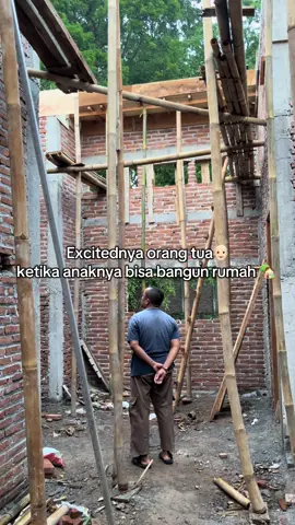 Sehat sehat nggeh pak buk🤲🏻😇 maaf belum bisa menjadi anak yg membanggakan🥺🥹 doakan terus anakmu ini nggeh pak buk🤲🏻 #bangunrumahdarinol #fypシ #bangunrumah #biayabangunrumah 