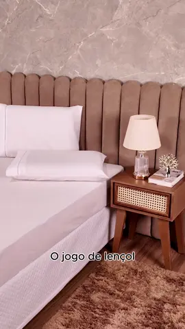 Simples, elegante e irresistível.  Esse lençol é amor à primeira deitada. 💤✨️ #CamaDosSonhos #CamaPosta #CasaComEstilo #Lençol