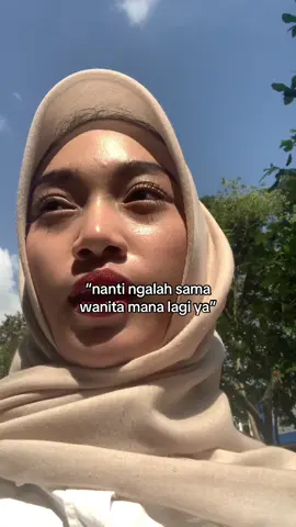 hanya jadi peran tambahan, yang dibutuhkan saat kesepian 