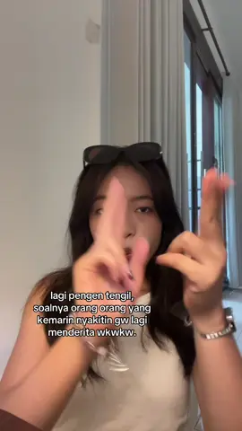 udah gitu pada stalking gw mulu, ketawa banget liatnya wkwkw