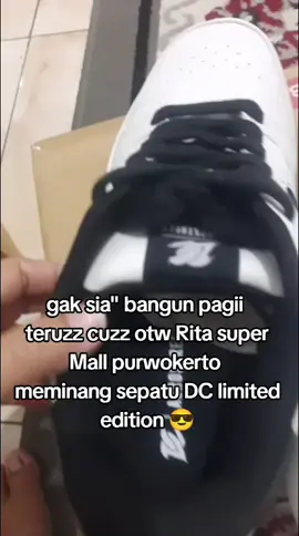 Alhamdulillah 😎 @aerostreet  #aerostreet #sepatudc #denycaknan #ritasupermallpurwokerto  #purwokerto#antri 