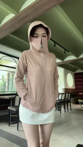 Thủ tục trước khi ra đường , mặc mát kh bị nóng nhá 😝 