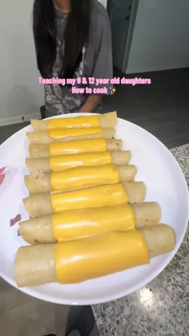 Teaching my 9 & 12 year old daughters how to cook ✨ #daughters #cooking #fypシ゚viral #viral #viralvideo 