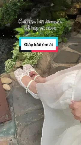 @Erosska chạm nhẹ vào mùa hè với đôi búp bê lưới mềm xinh #erosska #giaybupbe #giaybet #giayluoi #giayno #marryjaneshoes #ngoctrinh #vohalinh 