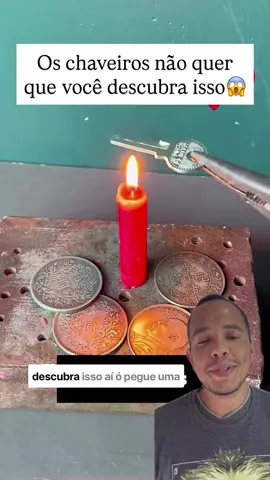 🔐 Dica de ouro pra quem vive esquecendo a chave! 🧠🔥 Olha essa ideia GENIAL que pode te salvar no sufoco! 😱👇 Basta esquentar uma chave no fogo, pressionar sobre a fita adesiva, colar numa garrafa PET e recortar! Pronto! Você tem uma cópia reserva que pode quebrar um baita galho! 🛠️🔑 Já testou essa dica? Comenta aqui! ⬇️ Marca alguém que PRECISA ver isso! 🙋‍♂️🙋‍♀️ 📹 Créditos: @diecrafts 👀 Me segue pra mais dicas: @elieldicas 💡 ⬇️ ⬇️ ⬇️ #DIY #dicasinteligentes #vidacriativa #artesanato #soluçõescaseiras #ideiagenial #truquedomestre #chave #emergência #reciclagem 