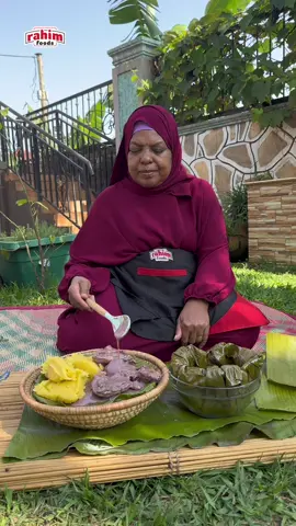 Luwombo time 🥰 make yours and tag us 🙌🏾❤️  #rahimfoods #uganda #ugandatiktok #tiktokuganda #kampala #ugandanfood Kampala city. Best restaurant in Kampala Uganda.  #kenya #tanzania #Africa #AfricanFood  #lusaniya 