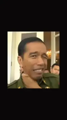 kita manusia biasa makan nasi 🗿#jokowi #mulyono #mukidi