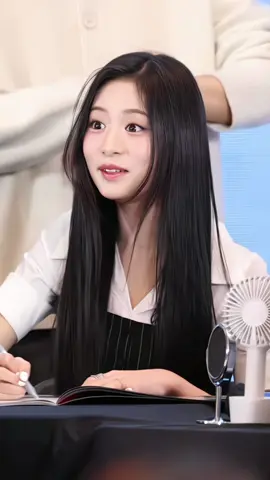 #AHYEON #babymonster #fancam #fancams #kpop #dollrina #dan1ellefilms #trending #fyp #fyppppppppppppppppppppppp @TikTok requested by @Lily (saw ateez) 