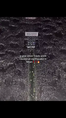 This was one of the greatest concert Moments of all time❗️ #travisscott #milan #circusmaximustour #earthquake 