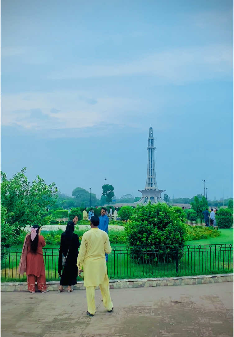 Minar e Pakistan 🇵🇰 Lahore Today Evening View ❤️❤️❤️ #minarepakistan #Lahore #Trending #ViralVideo #Today 